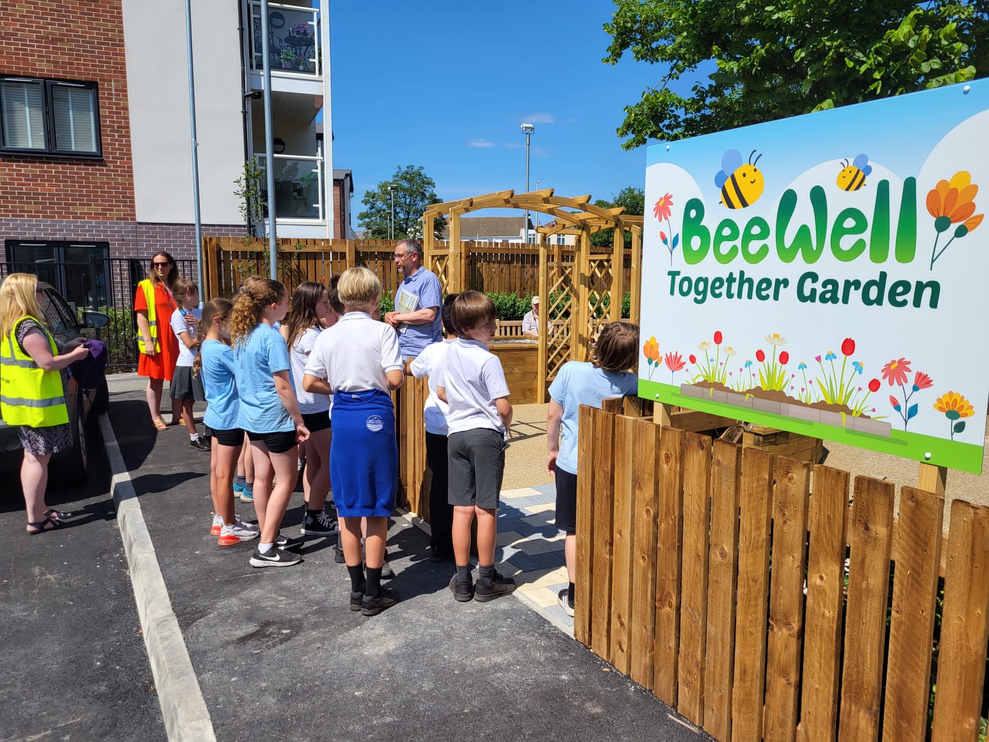 Children from local primary school at the Marine Lake Bee Well Together Garden